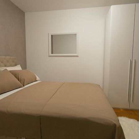 Apartman Sunset Сремська Митровиця Екстер'єр фото